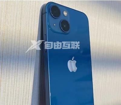 iPhone 13锁屏时间字体大小调整教程插图1