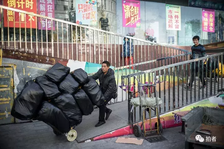 衣服10元3件，比双11还便宜！“动批”天和白马市场的最后交易战