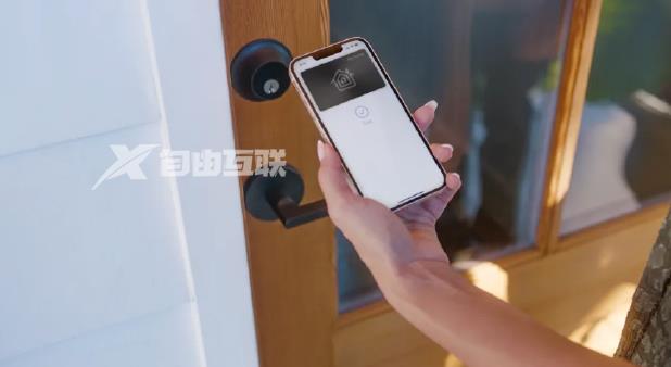 美国苹果旗舰店开售智能门锁支持iPhone解锁插图1