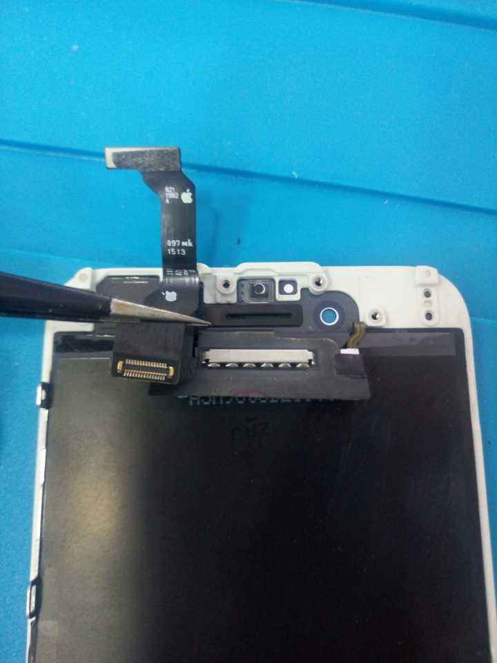 iphone7屏幕碎了 iphone7屏幕碎了能买多少