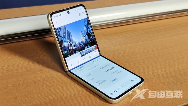 三星zflip3折叠手机评测（三星折叠屏手机zflip3值不值得买）(6)