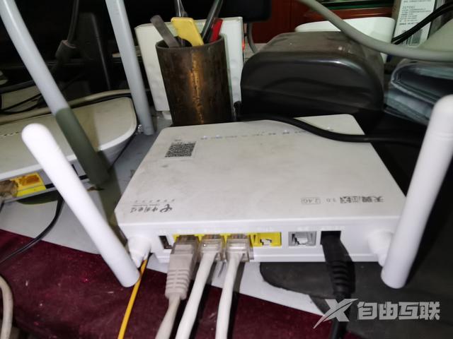 如何在手机上修改wifi密码（自己安装WiFi和改名改密码的方法）(1)