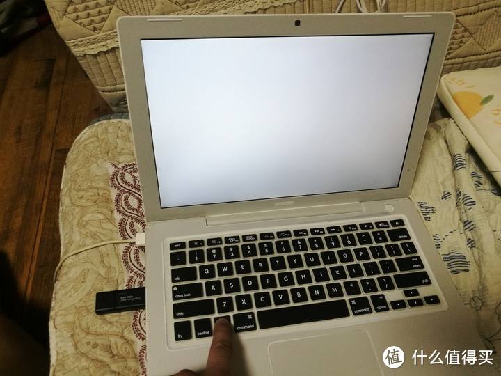 macbook密码框没了 macbook输密码没反应