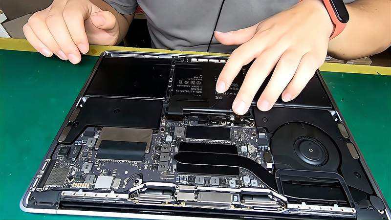macbook出去换电池 macbook 自己换电池