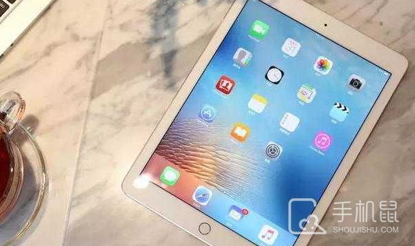 ipad9怎么设置一碰屏幕就亮