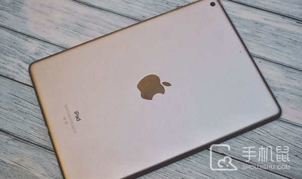 ipad10怎么给一代笔充电