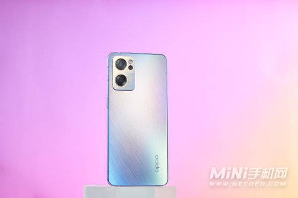 OPPOReno7新年版和OPPOReno7区别是什么-参数对比-性能分析