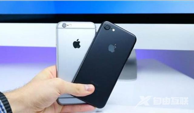 iPhone点2下屏幕就能截屏，你还在用按键截屏？不会花30秒学