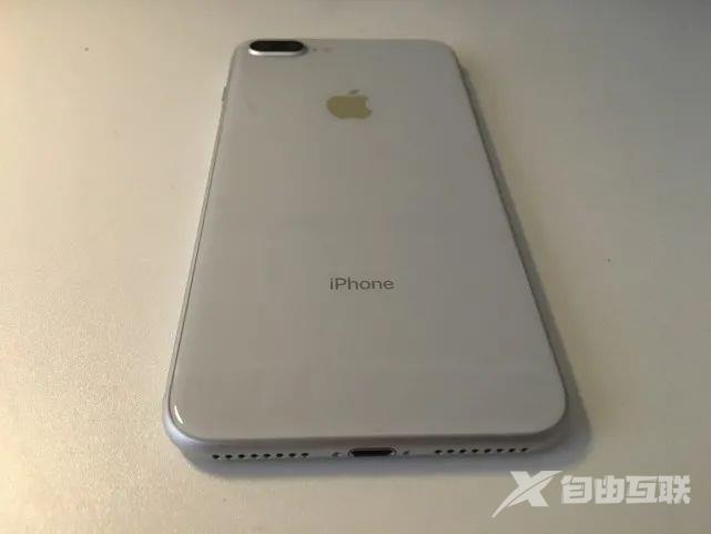 还有多少人在用iPhone8P？你觉得这款苹果手机能再战几年？