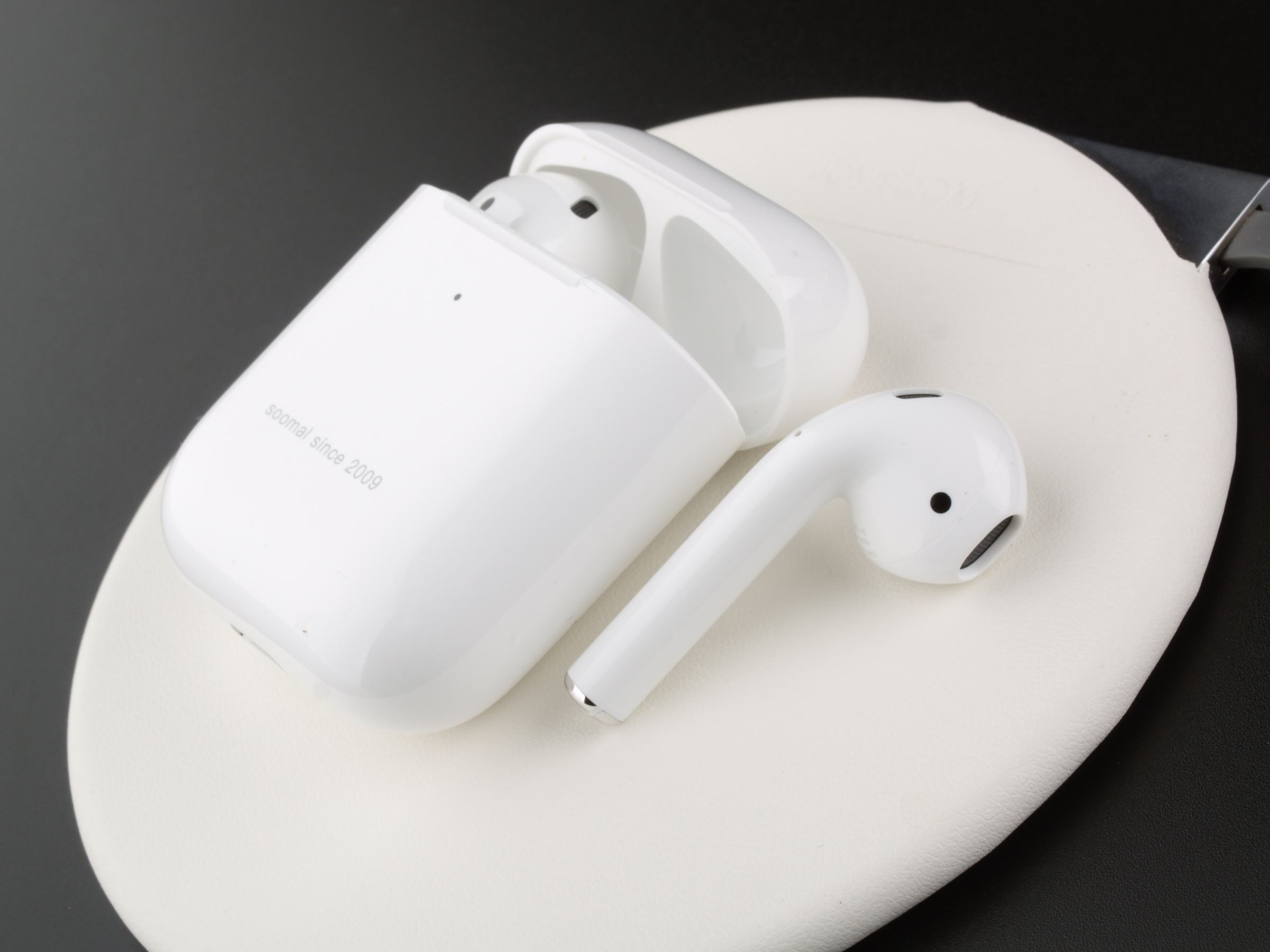 airpods1和2怎么分辨(1)