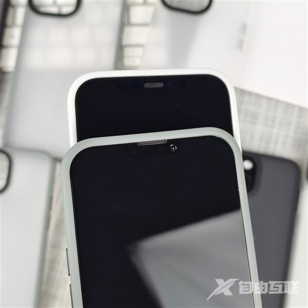 iphone13和12刘海对比