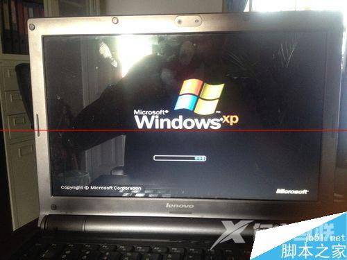 联想天逸f30用ghost安装XP停在Windows开机画面怎么办？