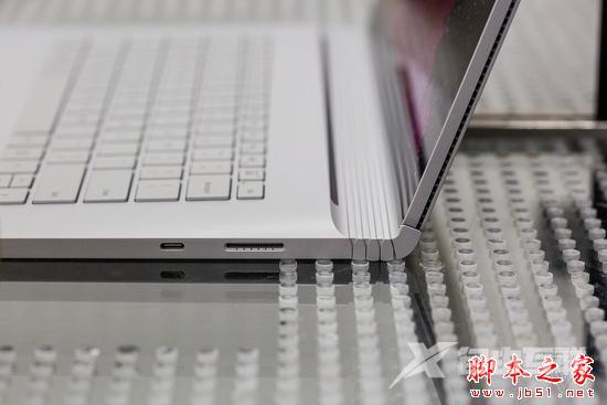 叫板MacBook Pro 微软推出15英寸Surface Book 2